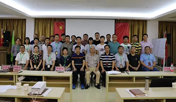 2017年科瑞特半年度業(yè)績會議報(bào)道：目標(biāo)確定，矢志不移；一鼓作氣，挑戰(zhàn)佳績。擼起袖子加油干！